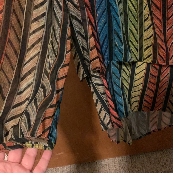 Trendy two layered top by Cluny - Picture 4 of 6